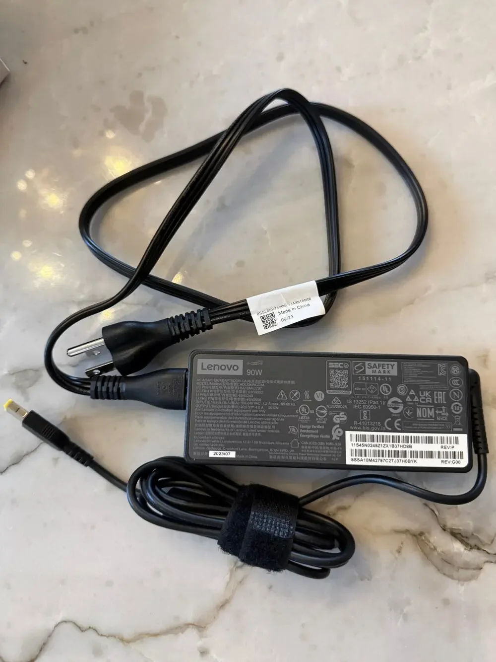 Genuine Lenovo 90W AC Adapter Charger for Laptop Thinkpad
